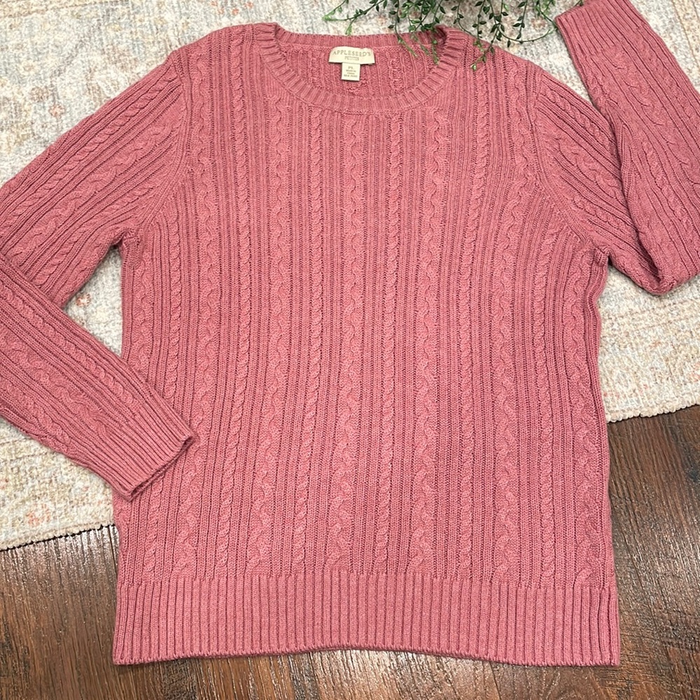 Appleseed’s sweater